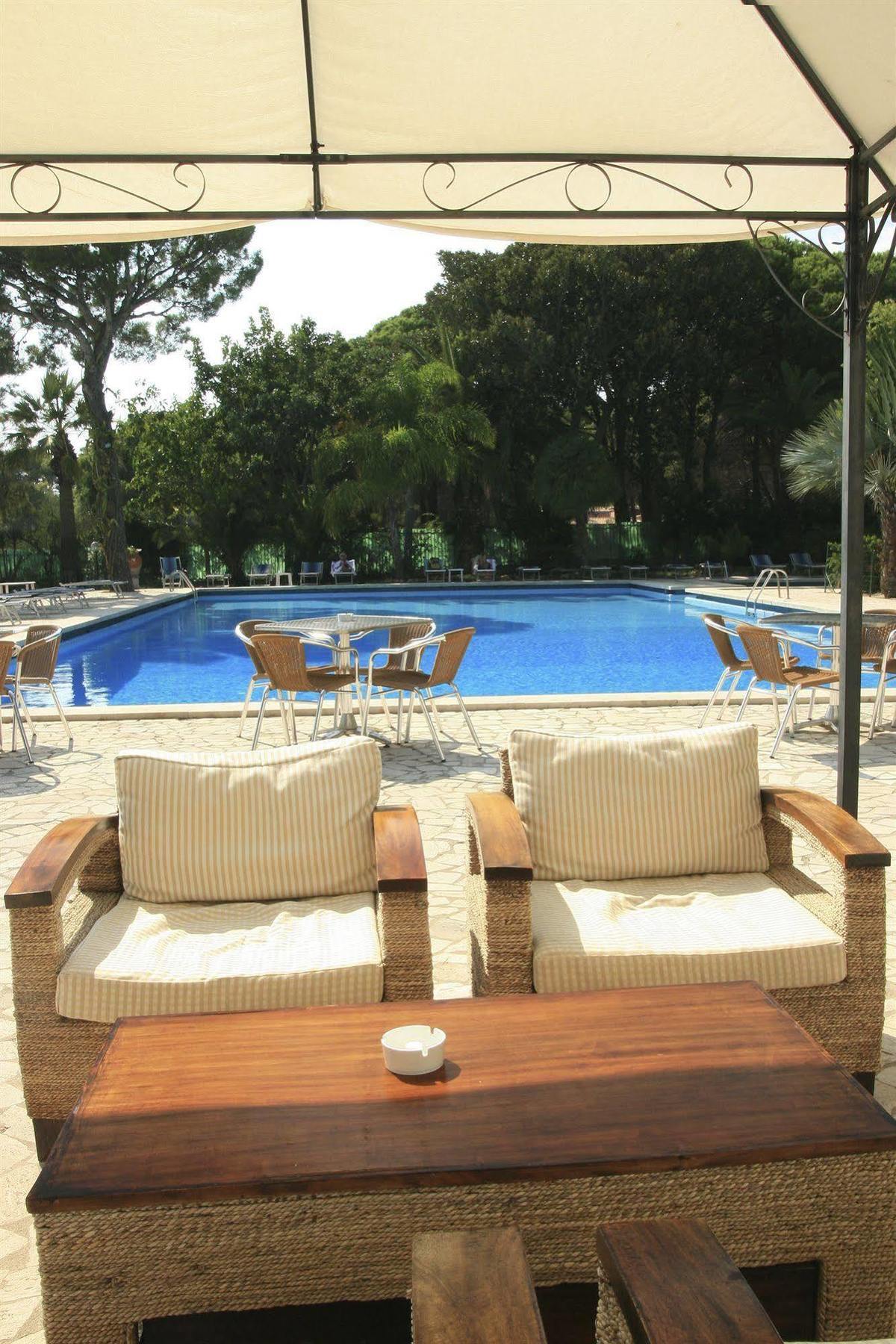 Abamar 4*